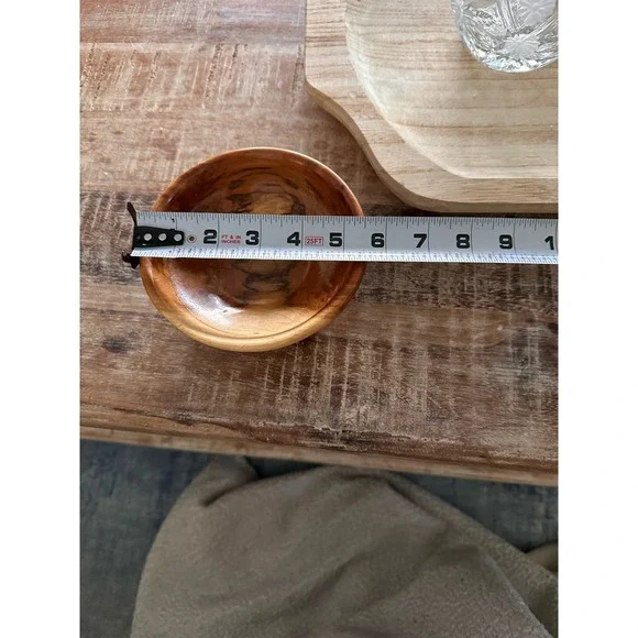 Hand turned beautiful bowl - Picture 3 of 4